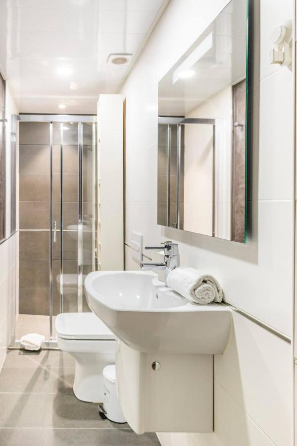 لوسبيتاليت دي يوبريغات Sweet Room Barcelona المظهر الخارجي الصورة